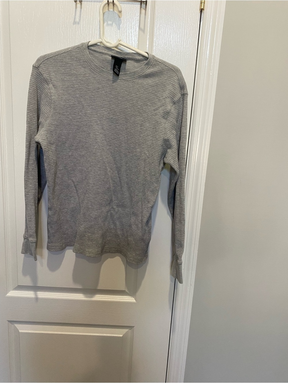 H&M Gray Waffle-Knit Long Sleeve Tee